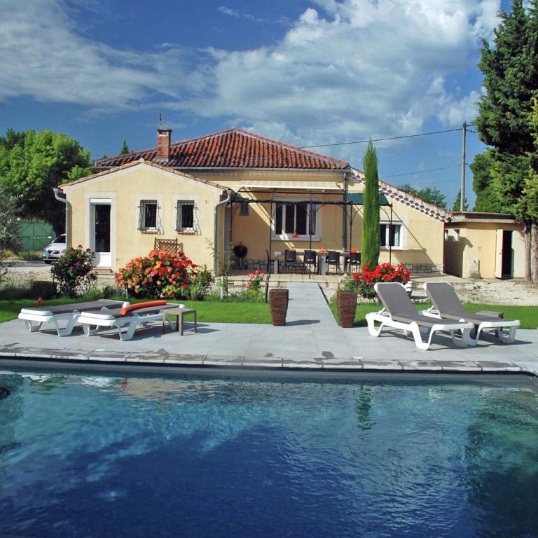 Holiday Home in L'Isle-sur-la-Sorgue with Pool - Casa Vacanze con 4 Camere da Letto - 1
