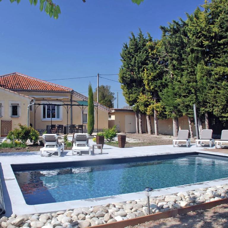 Holiday Home in L'Isle-sur-la-Sorgue with Pool - Casa Vacanze con 4 Camere da Letto - 6