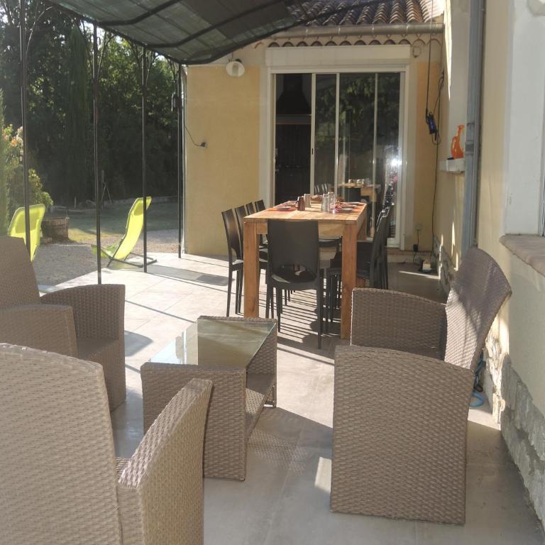 Holiday Home in L'Isle-sur-la-Sorgue with Pool - Casa Vacanze con 4 Camere da Letto - 22