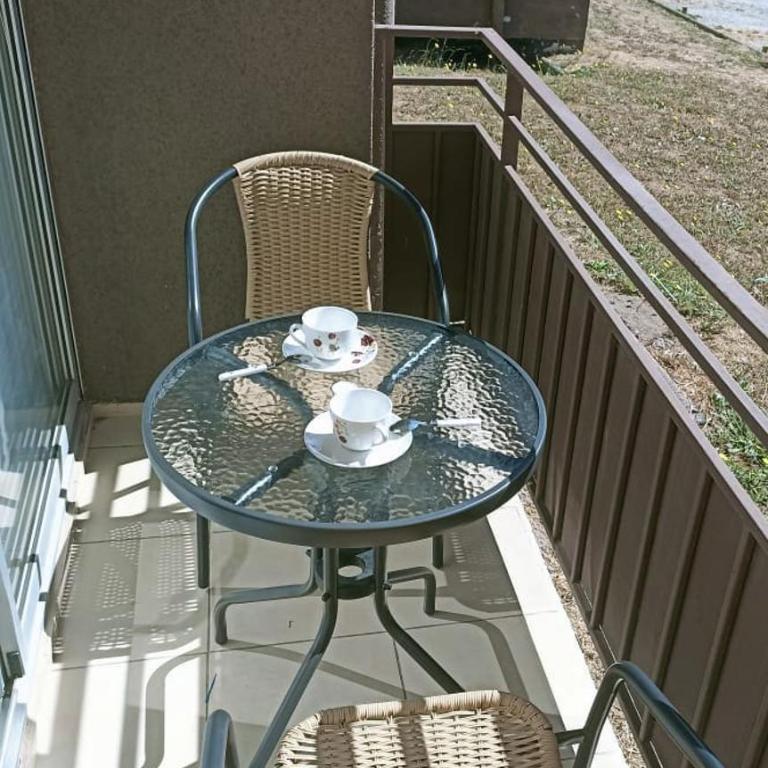 Departamento a pasos de la ruta 160 - Two-Bedroom Apartment with Balcony - 13
