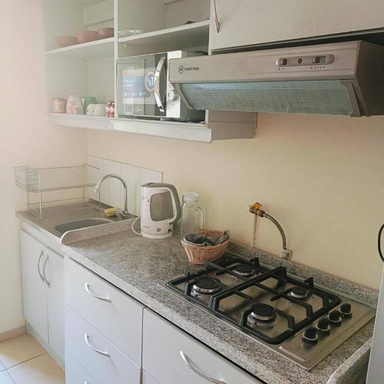 Departamento a pasos de la ruta 160 - Two-Bedroom Apartment with Balcony - 10