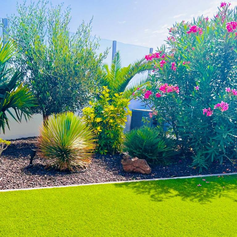 El Palmeral - Exlusive Villa with Private, Heated Pool in Corralejo - Two-Bedroom Villa - 33