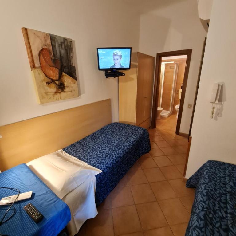 Albergo Genio - Camera Doppia con Letti Singoli con Bagno Privato - 2