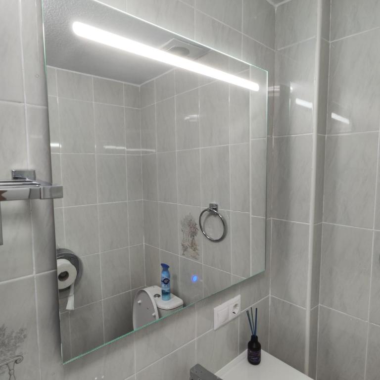 Calle Concordia 86, two bedroom apartment, up to 6 guests, near Del Cura beach,supermarket Mercadona and central bus station - Two-Bedroom Apartment - 31