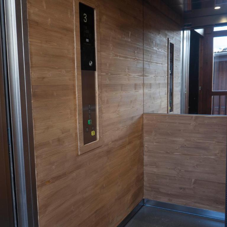 Résidence VAL VILLAGE, skis aux pieds, Duplex 3 chambres 75 m2 - by MONTBLANC LODGE - Appartement 3 Chambres - 23