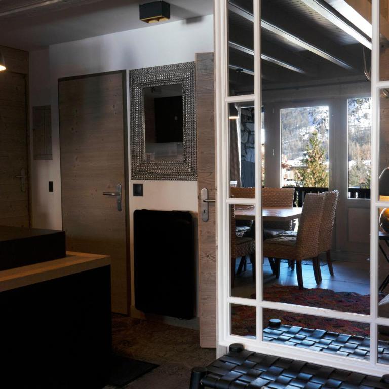 Résidence VAL VILLAGE, skis aux pieds, Duplex 3 chambres 75 m2 - by MONTBLANC LODGE - Appartement 3 Chambres - 46