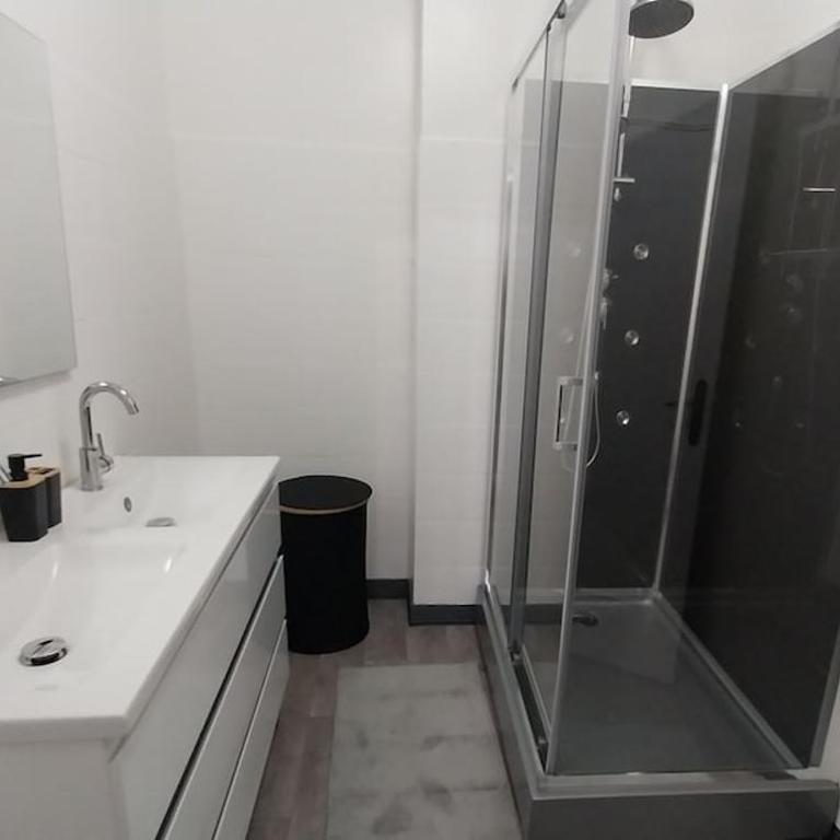 Appart 80m2 tout équipé Châteaucreux Zénith Stade - Appartamento con 2 Camere da Letto e Balcone - 16