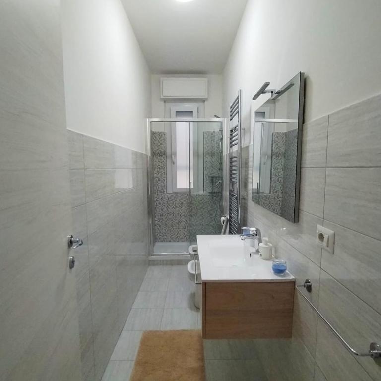 appartamento vicino metro Precotto ristrutturato - Appartamento Standard con 2 Camere da Letto - 4