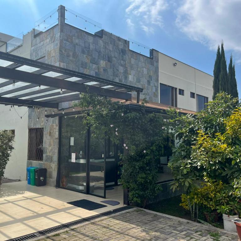 Hotel Las Mercedes Airport-Quito - Deluxe Double Room with Bath - 1
