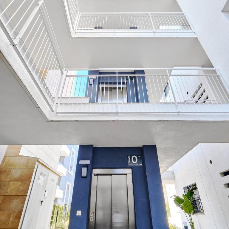 Azure Carmel Apartment Flamenca Village - Apartamento de 2 dormitorios con terraza - 70