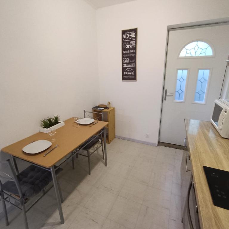 Appartement tout equipé à 600m du centre thermal - Apartamento de 1 dormitorio - 9