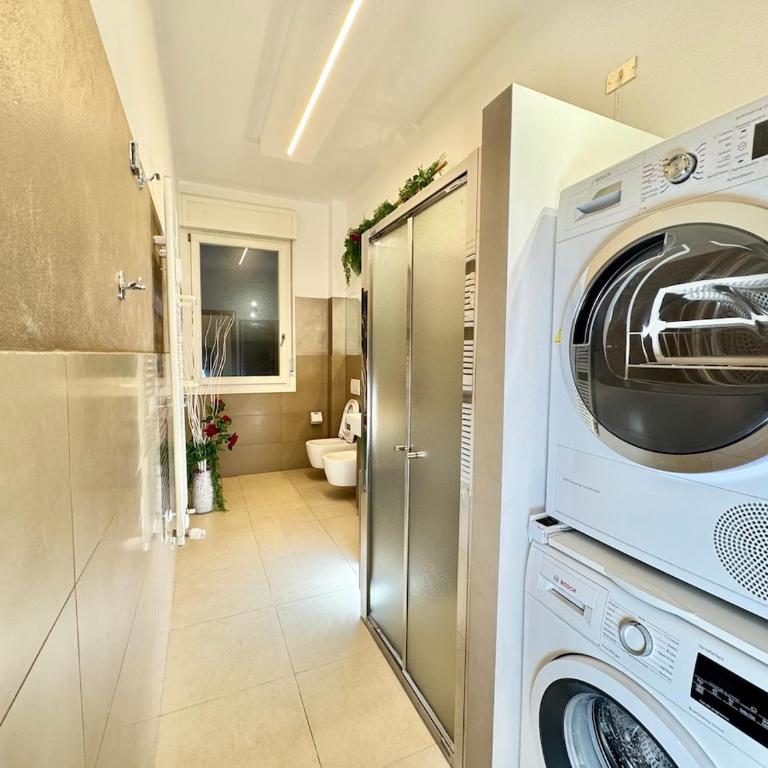 Armonia House - 2 minutes from the central station - Appartamento con 2 Camere da Letto - 24