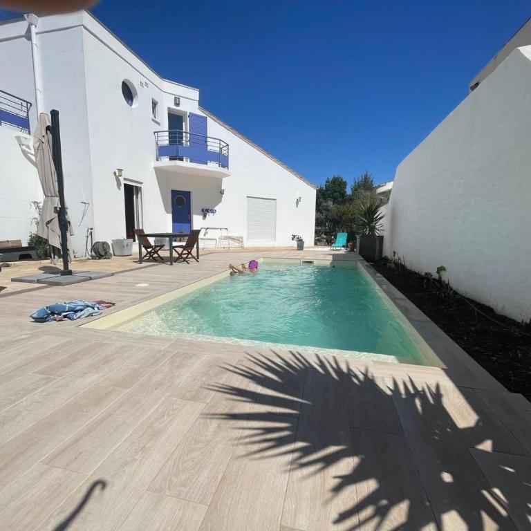 Jolie villa avec piscine et vue panoramique sur le golf - Villa Supérieure - 1