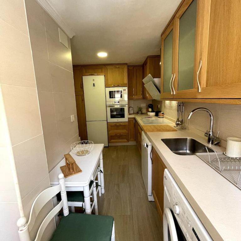 Piso Céntrico Cerca del Mar - Apartamento de 3 dormitorios - 2