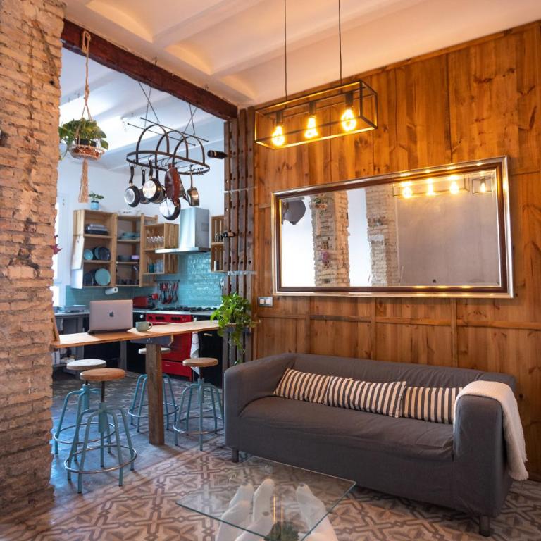 Naim Guest House Malaga Centro - Adults only - Chambre Double avec Salle de Bains Privative Extérieure - 1