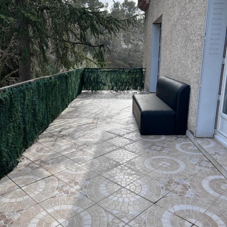 Maison familiale à Nimes - Villa 3 Chambres - 13