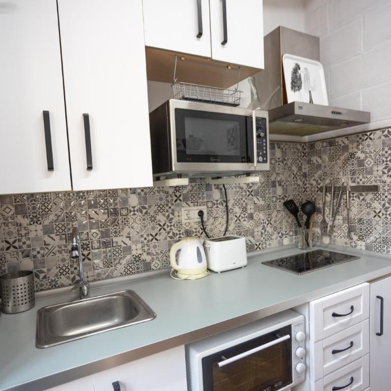 Naim Guest House Malaga Centro - Apartamento con terraza - 3