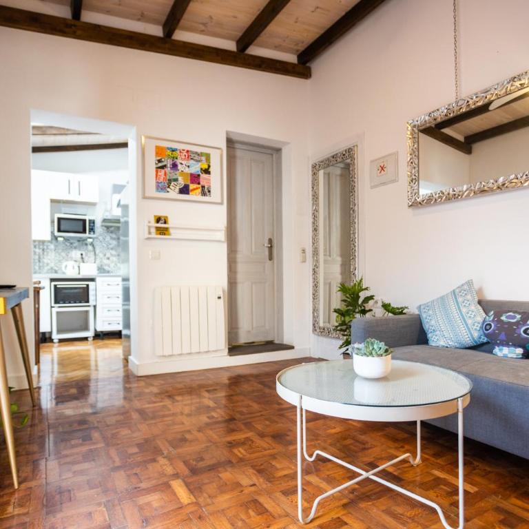 Naim Guest House Malaga Centro - Apartamento con terraza - 14