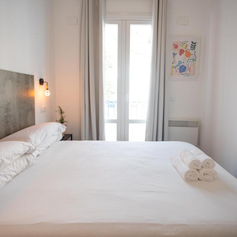 Naim Guest House Malaga Centro - Habitación Doble con balcón - 2