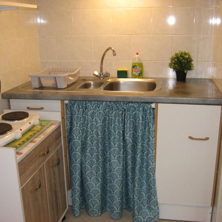 T 2 avec velux sous les combes de 34 m2 - One-Bedroom Apartment - 17