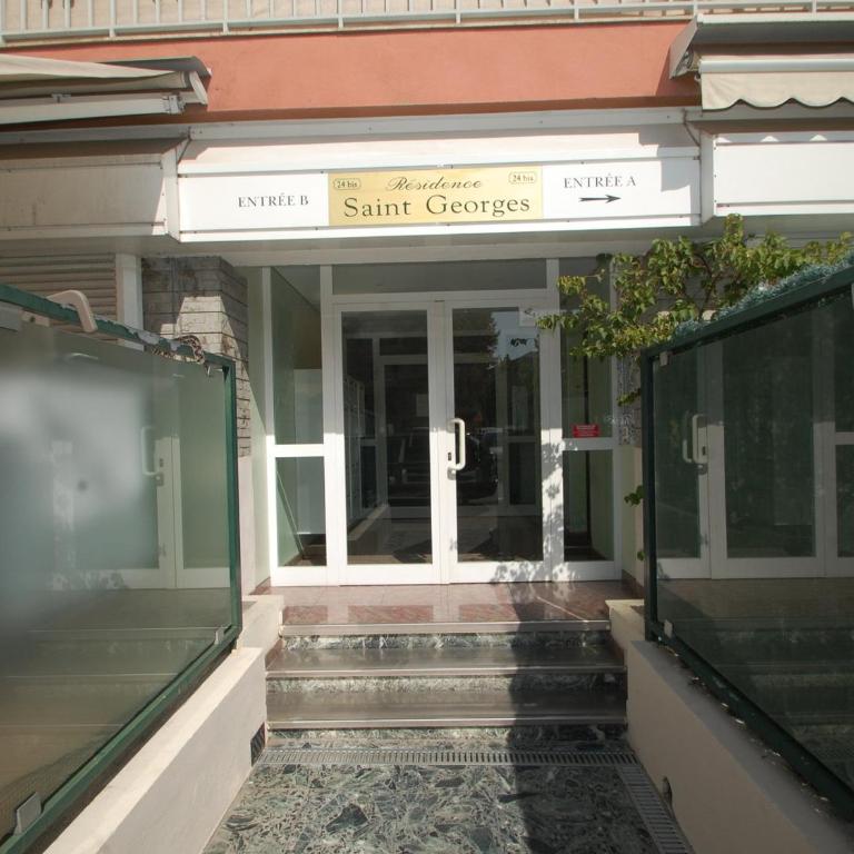 Studio au dernier étage avec terrasse, parking privé, clim, et wifi - centre ville et plage à proximité - FR-1-196-234 - Studio - 3