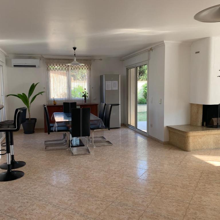 Villa climatisée de l'Etang de THAU avec piscine - Villa - 10