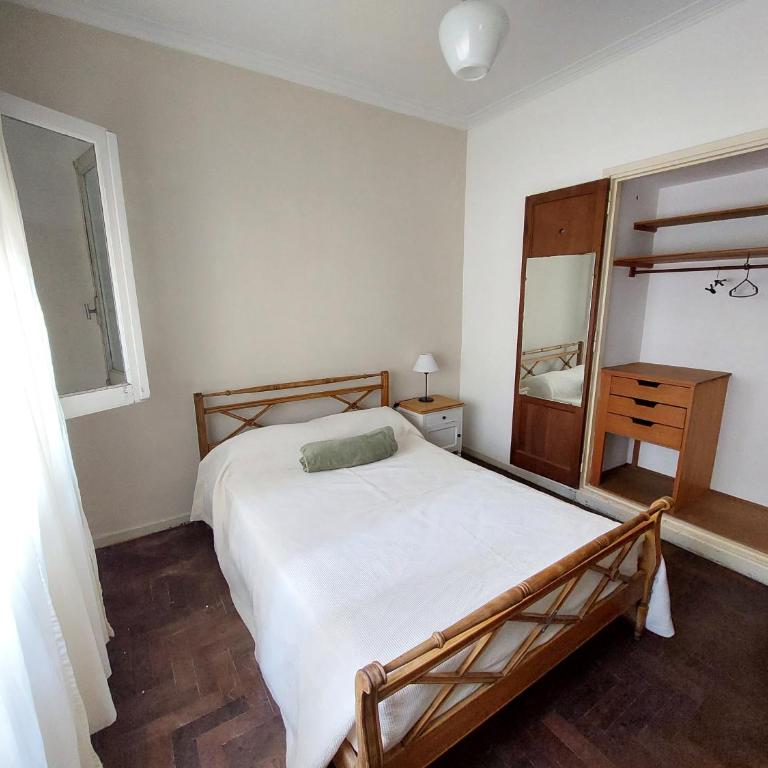 En el centro de Mar del Plata, a dos cuadras del mar - Two-Bedroom Apartment - 1