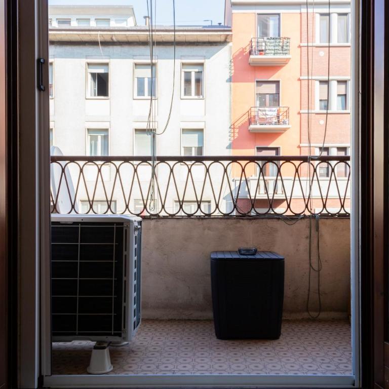 Cozy Design House - 15 Minutes From NAVIGLI-HUMANITAS - Appartamento con 1 Camera da Letto - 4