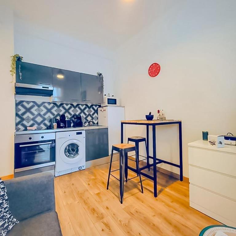 Studio T1 Centre - Idéal couple & amis - Confort - WIFI - Calme - Climatisation - Coin Terrasse - Appartement 1 Chambre - 7