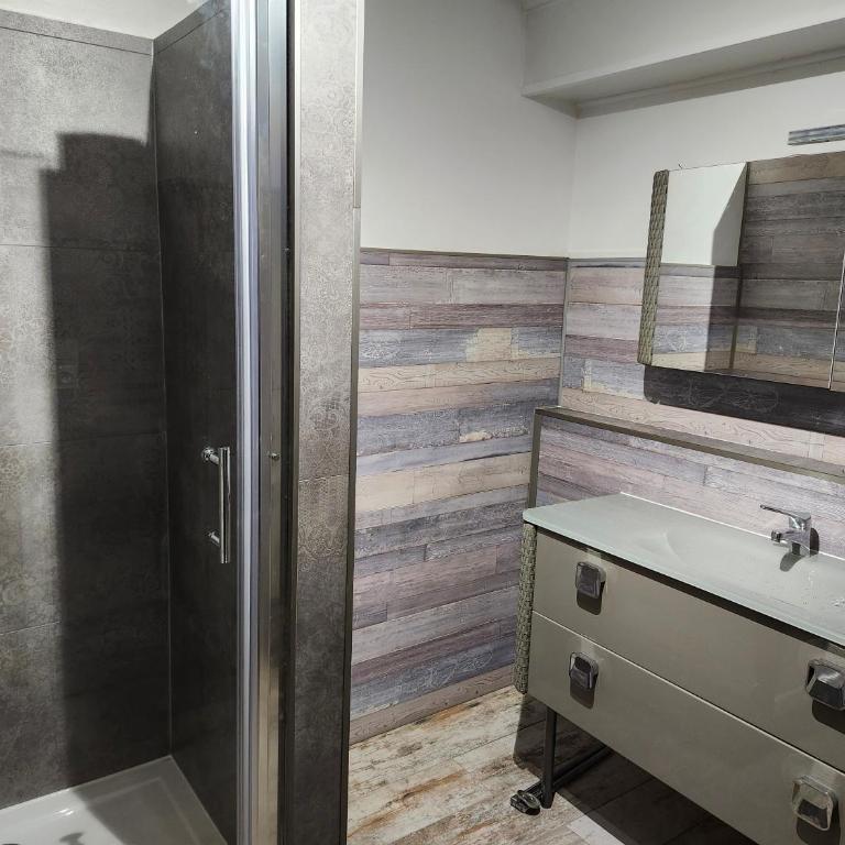 APPARTEMENT REZ DE JARDIN DANS VILLA VUE MER - Apartamento de 1 dormitorio - 14