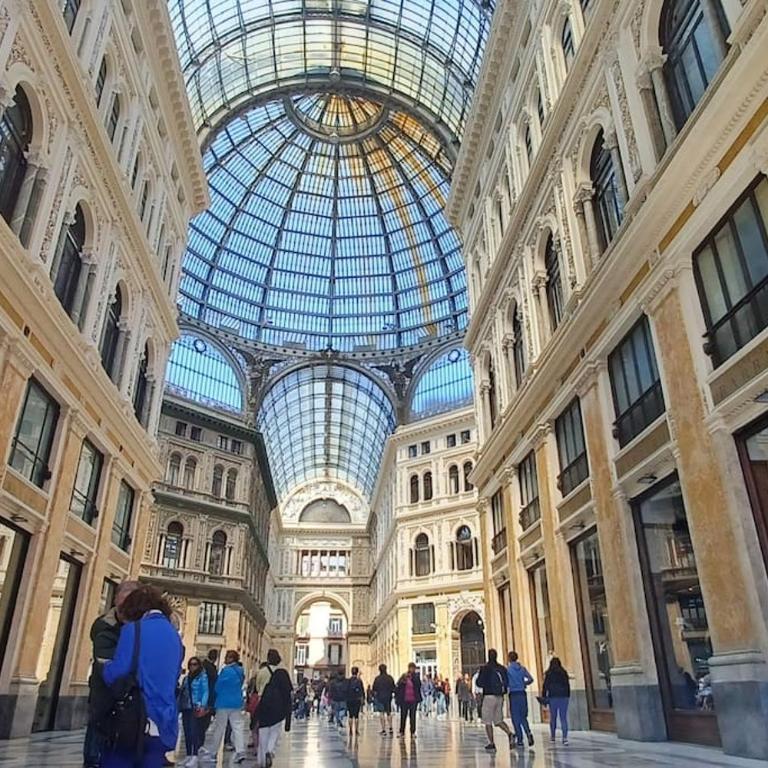 Appartamento nel centro di Napoli - Clorinda house - Appartamento con 2 Camere da Letto - 55