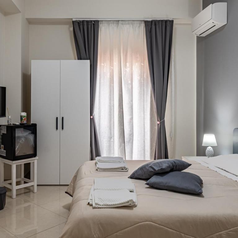 Sicily Trinacria House - Double or Twin Room with Private External Bathroom - 13
