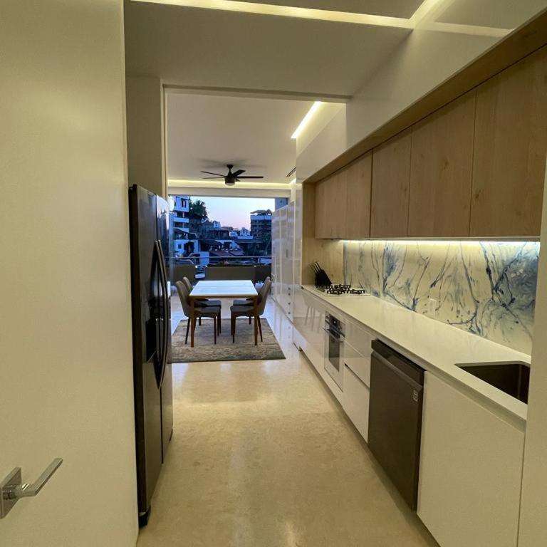Luxurious Condo Colozza SohoPV 1Bed 2Bath - Apartamento de 1 Dormitorio con balcón y vistas a la ciudad - 14