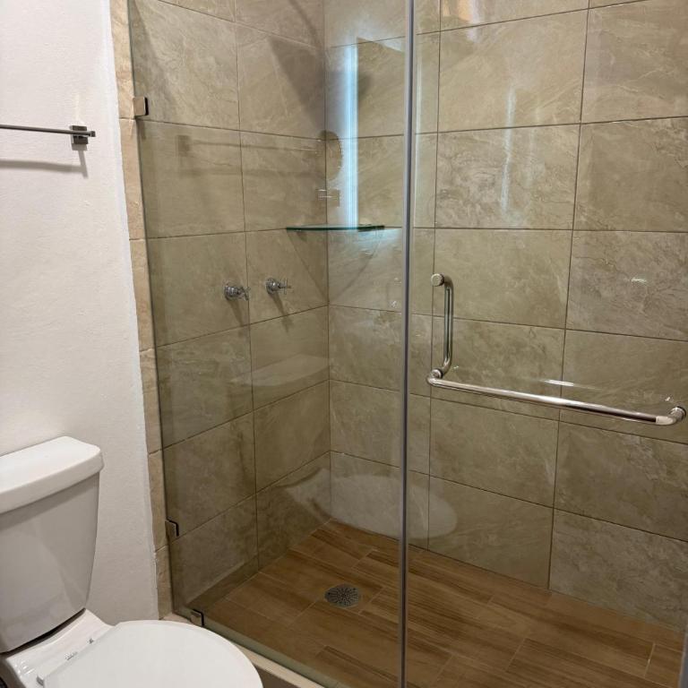 Hotel Faava - Standard Queen Room - 2