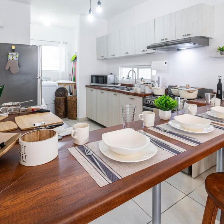Cozy 3bd Cancun House - Four-Bedroom House - 40