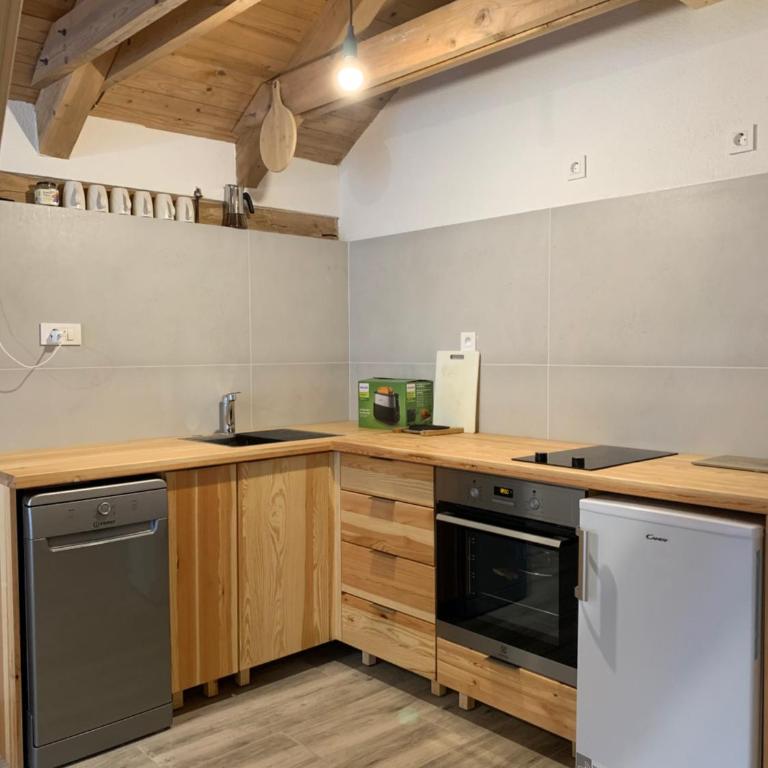 Apartmani Jahorinka - Apartman u Potkrovlju sa 2 Spavaće Sobe - 12