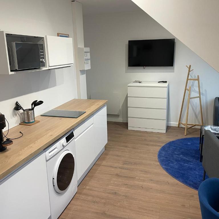 Studio 402 - Hyper Centre - Intégralement rénové - Toutes commodités à pied - Appartement 1 Chambre - 4