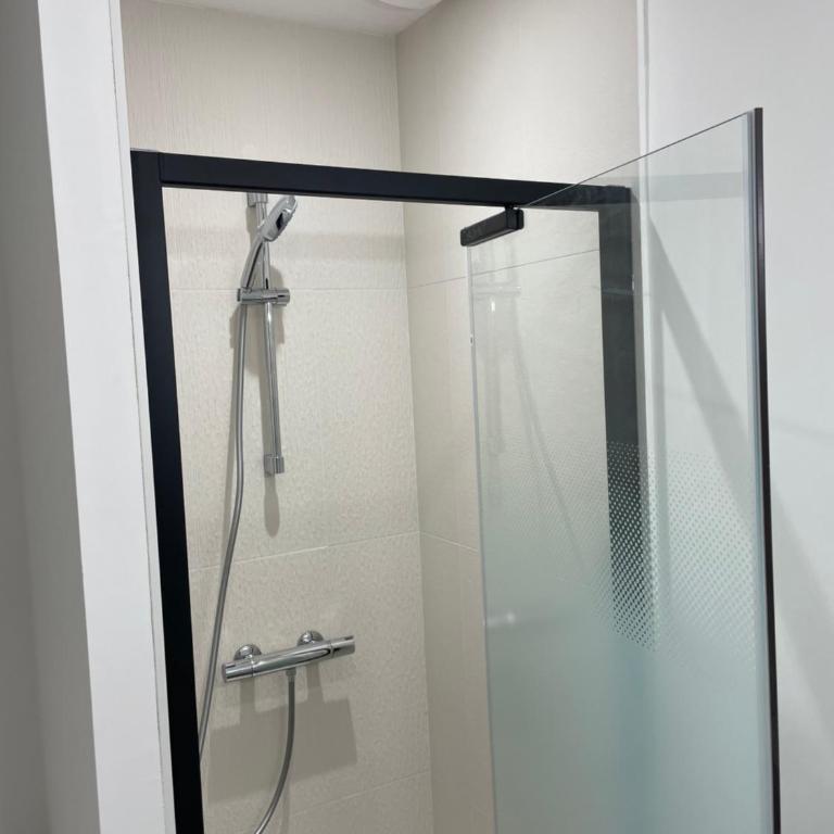 Studio 402 - Hyper Centre - Intégralement rénové - Toutes commodités à pied - Appartement 1 Chambre - 5