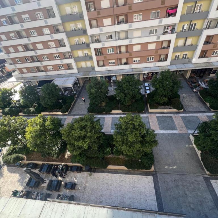 White Homes Apartments • Central Point - Superior Apartment with Balcony - 23