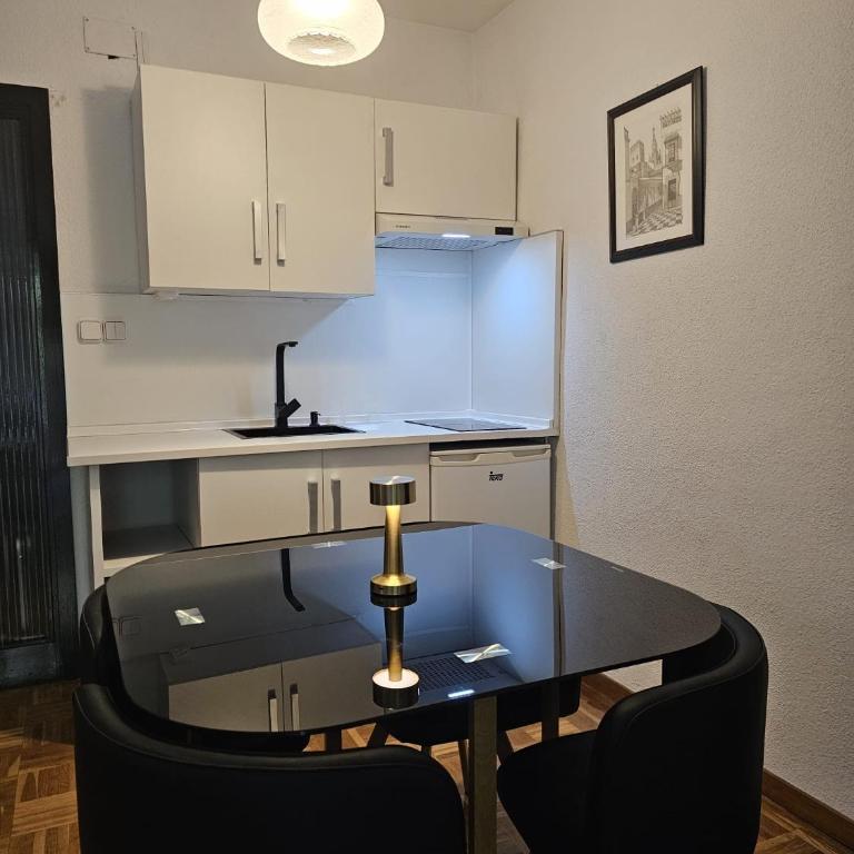 Apartamentos Florida - Apartamento de 2 Dormitorios en Madrid Centro - Two-Bedroom Apartment - 28