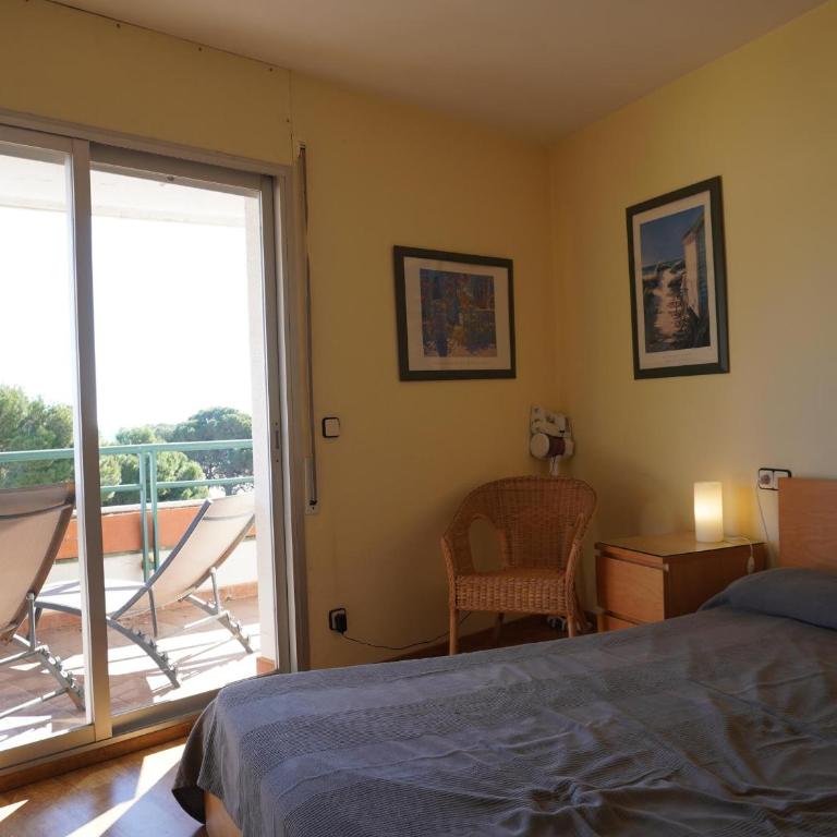 Apartamento con Terraza y Piscina, Cerca de la Playa - ES-323-90 - Apartamento - 5