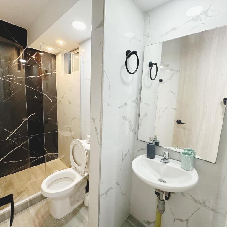 Moderno apto low cost 15 min CC buena vista 2 TV con parqueadero - Apartamento de 3 dormitorios - 11