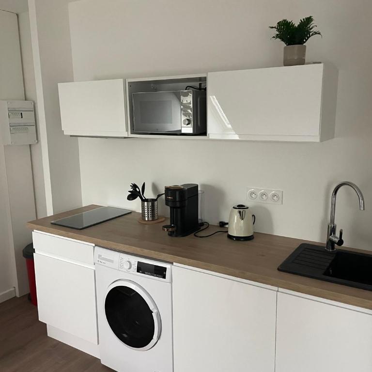 Studio 403 - Hyper Centre - Intégralement rénové - Toutes commodités à pied - Appartement 1 Chambre - 3