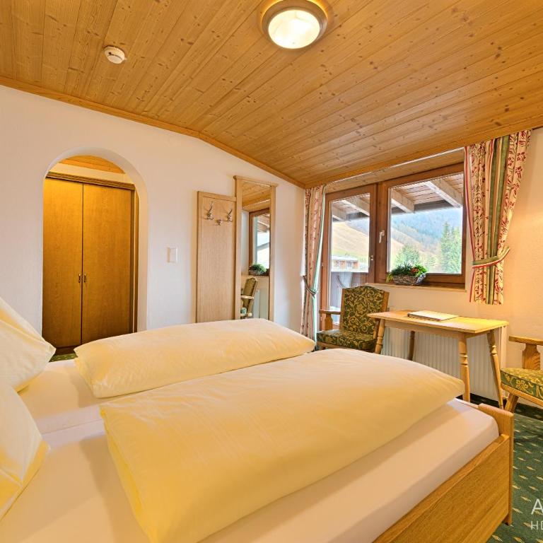 Landhotel Kirchenwirt - Standard Double Room - 4