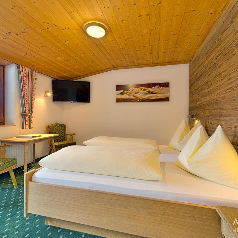 Landhotel Kirchenwirt - Standard Double Room - 6