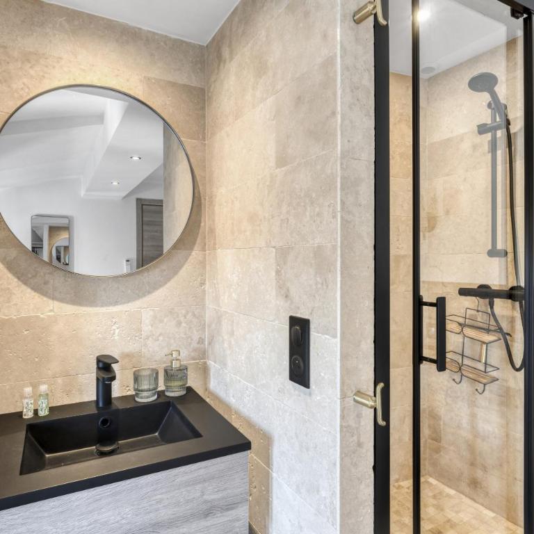 2 Chambre L - Ascenseur - Proche palais - Calme - Apartamento de 2 dormitorios - 7