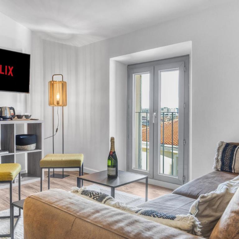 2 Chambre L - Ascenseur - Proche palais - Calme - Apartamento de 2 dormitorios - 10