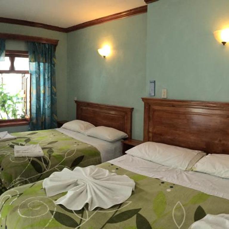 Hotel Tres Marías - Family Room with Garden View - 3