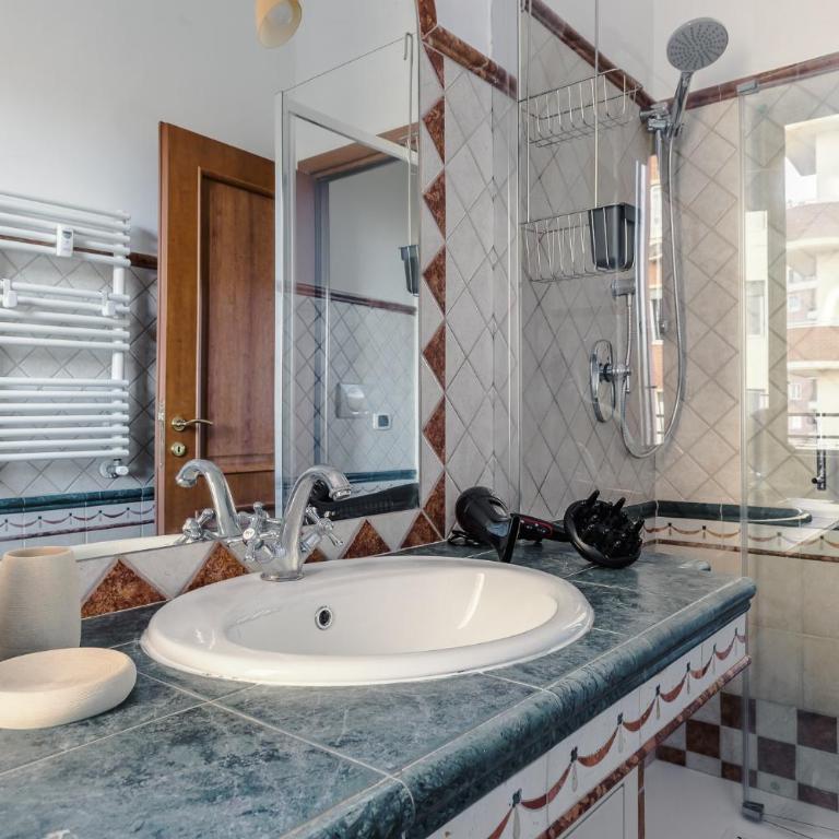 Maison Riboty - Deluxe Apartment mit Balkon und 2 Schlafzimmern - 17