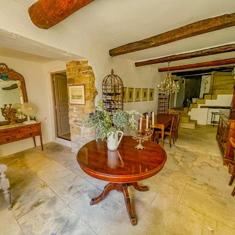 Maison de charme au coeur du village de Gordes - Maison 3 Chambres - 6